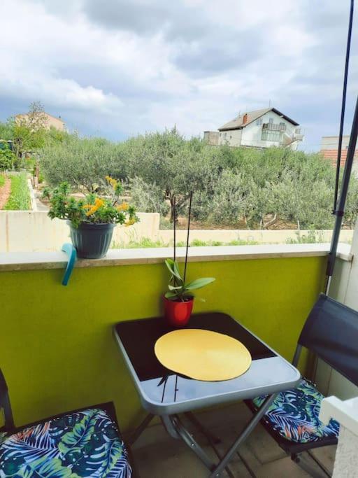 Apartman Nane Солин Екстериор снимка