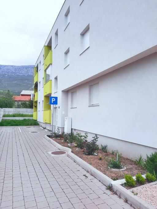 Apartman Nane Солин Екстериор снимка
