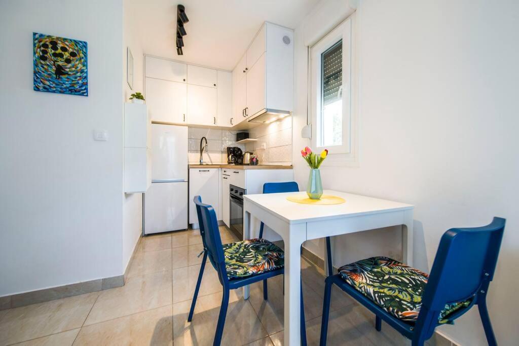 Apartman Nane Солин Екстериор снимка