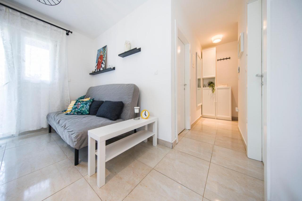 Apartman Nane Солин Екстериор снимка